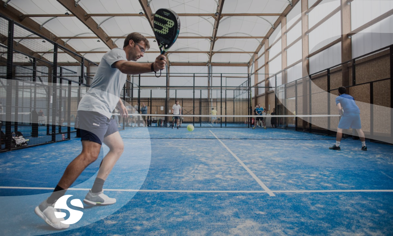 Prix au terrain, abonnements, crédits : quelles offres mettre en place dans mon club de padel ?